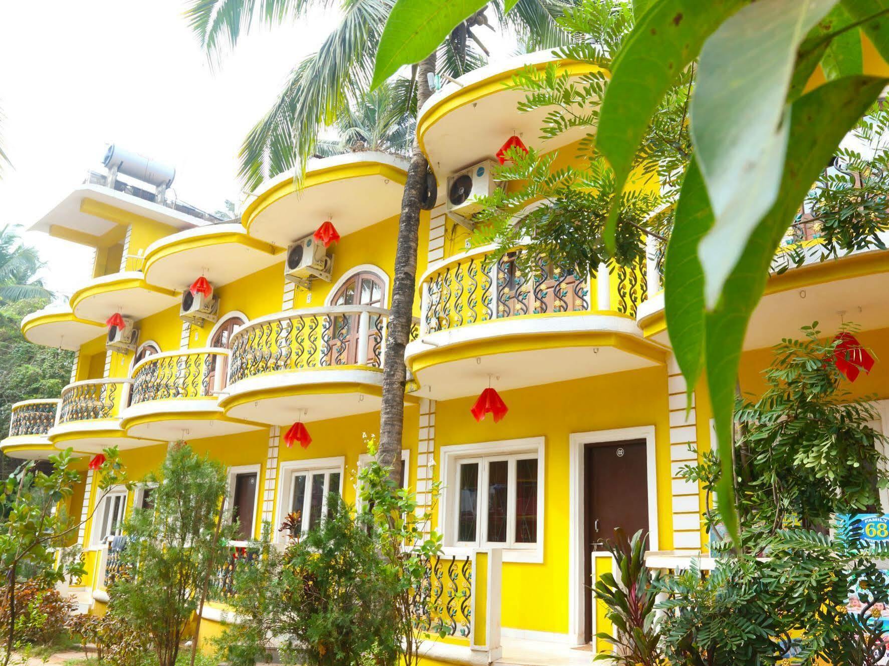 Dreams Palm Beach Resort Калангуте Екстериор снимка